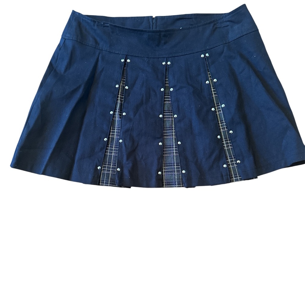 Elegant Black Skater Skirt with Plaid Details